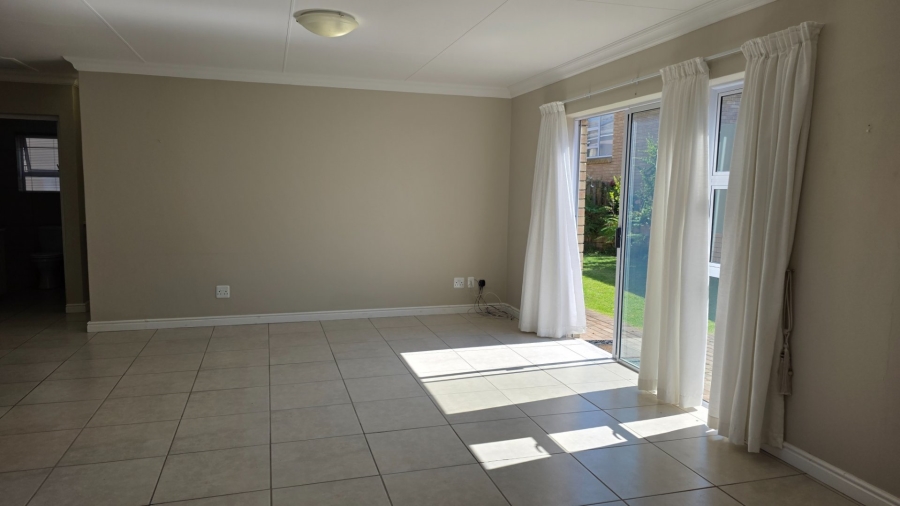 2 Bedroom Property for Sale in Groenkloof Retirement Village Western Cape